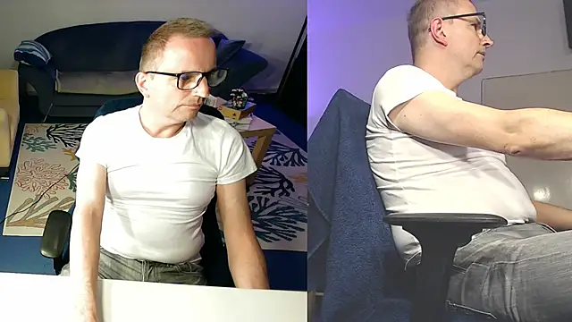 Snapshot of masturchris chatting on September 2025 08:43:01 PM masturchris online show from September 2025 08:43:01 PM