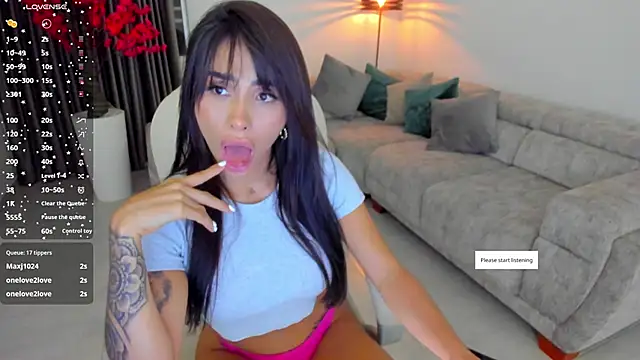 Snapshot of Sarah_Stone_ chatting on February 2025 02:32:02 AM Sarah Stone online show from February 2025 02:32:02 AM