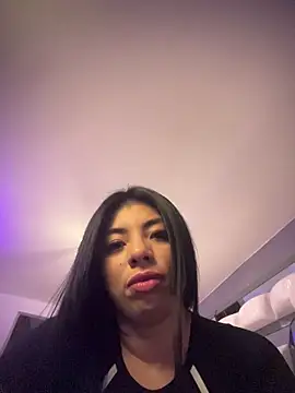 miaparkers online show from December 2025 11:43:01 PM