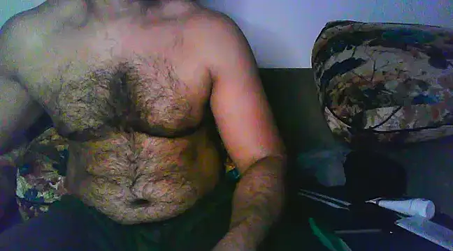 Snapshot of Vbestshow chatting on February 2025 07:03:01 PM Vbestshow online show from February 2025 07:03:01 PM