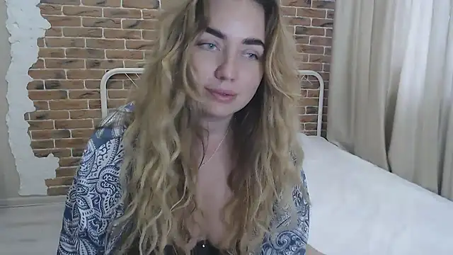 Snapshot of xxkristinaxx chatting on February 2025 11:17:02 AM xxkristinaxx online show from February 2025 11:17:02 AM