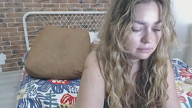 Snapshot of xxkristinaxx chatting on March 2025 10:41:01 AM xxkristinaxx online show from March 2025 10:41:01 AM