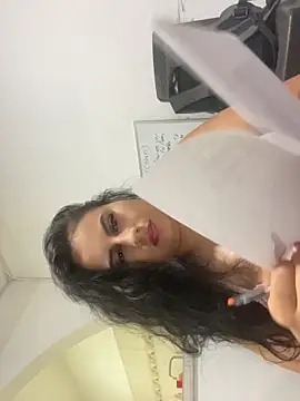 AbbyTaylorr online show from May 2026 02:19:01 AM