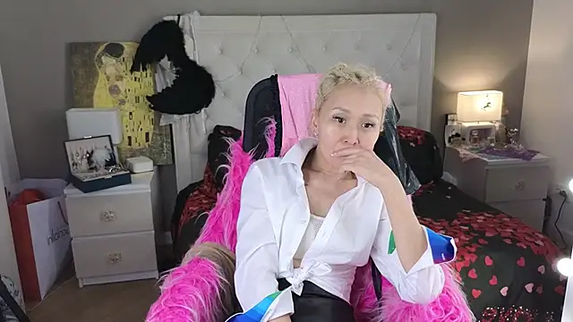 RoxalanaStar online show from May 2026 08:22:01 AM
