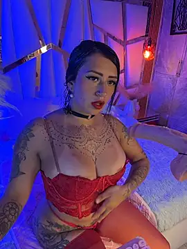 Snapshot of Tattooed_spittingdoll chatting on April 2026 11:43:01 AM Tattooed spittingdoll online show from April 2026 11:43:01 AM