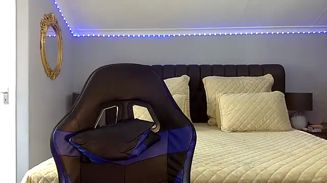 Snapshot of BOOTYBANGER24xx chatting on November 2025 08:35:01 AM BOOTYBANGER24xx online show from November 2025 08:35:01 AM