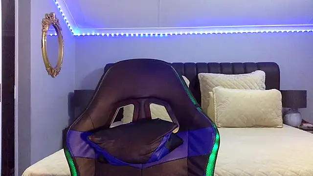 Snapshot of BOOTYBANGER24xx chatting on November 2025 02:11:02 AM BOOTYBANGER24xx online show from November 2025 02:11:02 AM