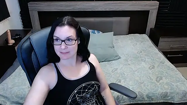 DesreRose online show from September 2025 11:20:01 PM