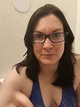 DesreRose online show from June 2026 10:58:02 PM