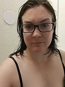 DesreRose online show from August 2026 10:39:02 AM