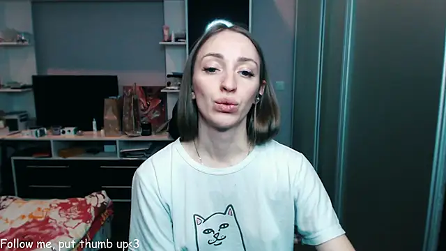 Natalimeowks online show from December 2024 01:08:02 PM