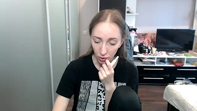 Natalimeowks online show from June 2026 04:50:02 PM
