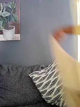 SWEETDOLLY29XX online show from February 2025 07:48:01 AM