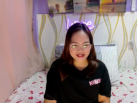 BURBERRY69 online show from February 2026 12:58:02 AM