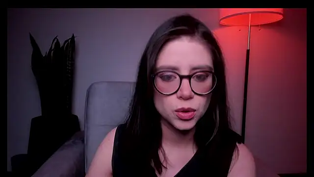 Snapshot of HazelKush chatting on April 2026 08:18:01 PM HazelKush online show from April 2026 08:18:01 PM