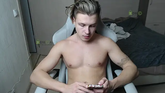 Sunny-Girl1 online show from February 2025 04:31:01 PM