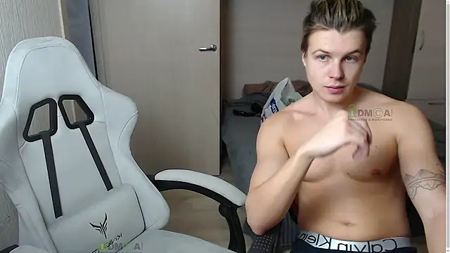 Sunny-Girl1 online show from March 2025 11:08:01 AM