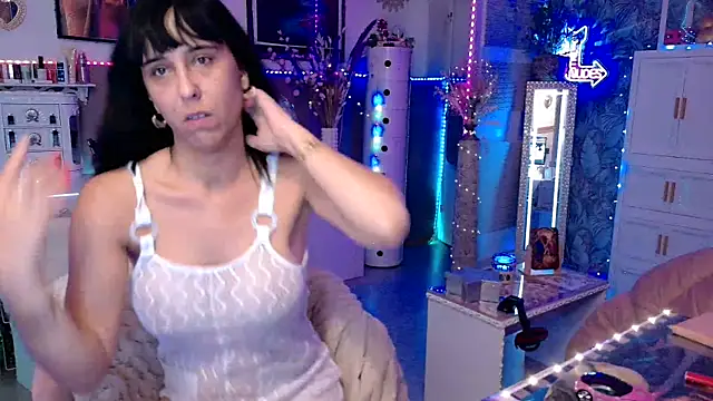 Snapshot of misscectito13 chatting on June 2026 10:49:02 PM misscectito13 online show from June 2026 10:49:02 PM