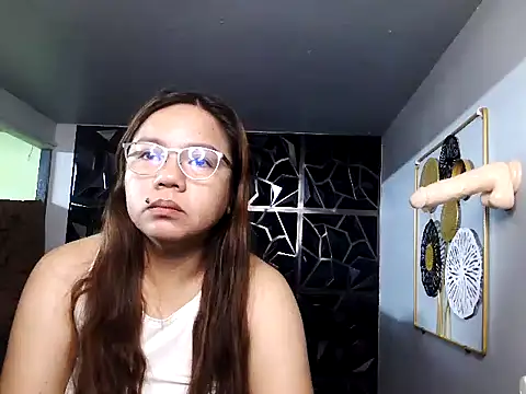 ambersmile online show from March 2025 11:49:02 PM