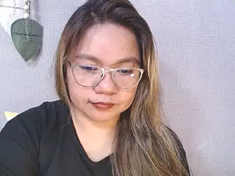 Snapshot of ambersmile chatting on March 2026 12:50:01 AM ambersmile online show from March 2026 12:50:01 AM