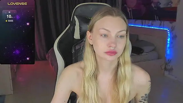 BiMolly online show from March 2025 05:16:01 AM