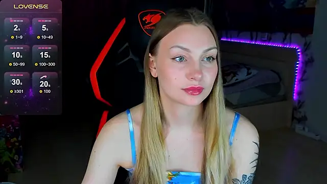 Snapshot of BiMolly chatting on February 2026 01:32:02 PM BiMolly online show from February 2026 01:32:02 PM