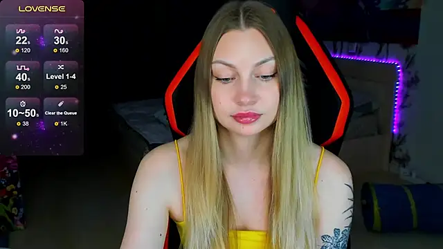 Snapshot of BiMolly chatting on March 2026 07:31:01 PM BiMolly online show from March 2026 07:31:01 PM