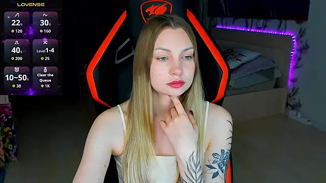 Snapshot of BiMolly chatting on March 2026 09:43:01 PM BiMolly online show from March 2026 09:43:01 PM