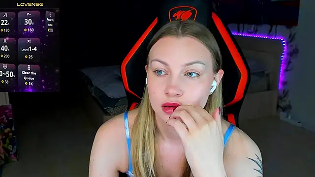 Snapshot of BiMolly chatting on March 2026 03:34:01 PM BiMolly online show from March 2026 03:34:01 PM