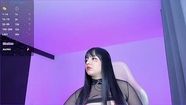 Snapshot of Elle chatting on December 2024 03:41:01 AM Elle online show from December 2024 03:41:01 AM