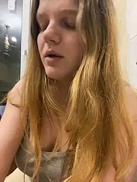 -MimmiLissa- online show from December 2025 07:32:01 PM