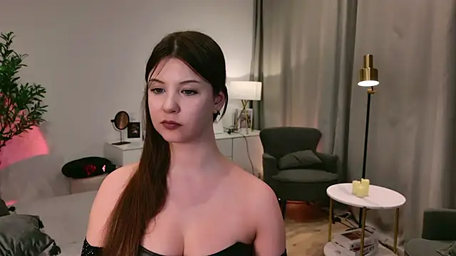 ElizaMild online show from April 2026 05:30:01 PM