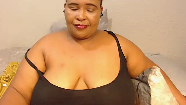 Snapshot of zandile chatting on January 2025 09:51:02 PM zandile online show from January 2025 09:51:02 PM