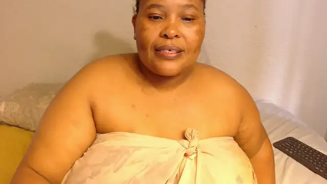 Snapshot of zandile chatting on January 2025 03:39:02 PM zandile online show from January 2025 03:39:02 PM