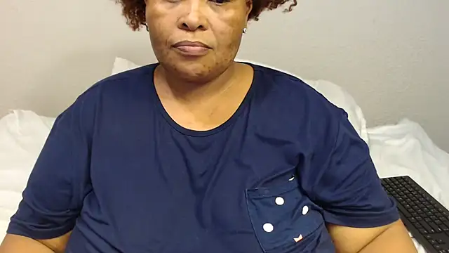 zandile online show from November 2025 08:14:01 PM