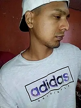 Snapshot of Sirius_5 chatting on October 2025 04:45:01 AM Sirius 5 online show from October 2025 04:45:01 AM