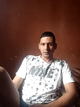 Snapshot of Sirius_5 chatting on October 2025 03:44:01 PM Sirius 5 online show from October 2025 03:44:01 PM