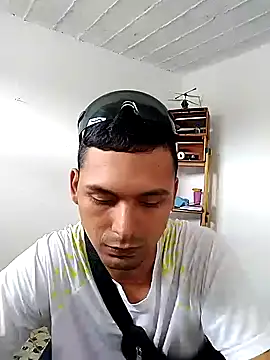 Snapshot of Sirius_5 chatting on October 2025 06:01:01 PM Sirius 5 online show from October 2025 06:01:01 PM