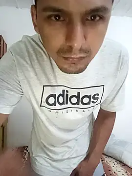 Snapshot of Sirius_5 chatting on November 2025 03:29:02 AM Sirius 5 online show from November 2025 03:29:02 AM