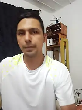 Snapshot of Sirius_5 chatting on November 2025 12:10:02 AM Sirius 5 online show from November 2025 12:10:02 AM