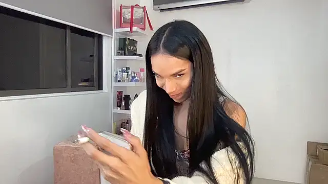 Michell simons online show from January 2025 12:25:02 AM