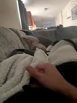 Ethanstone18 online show from October 2025 03:31:02 PM