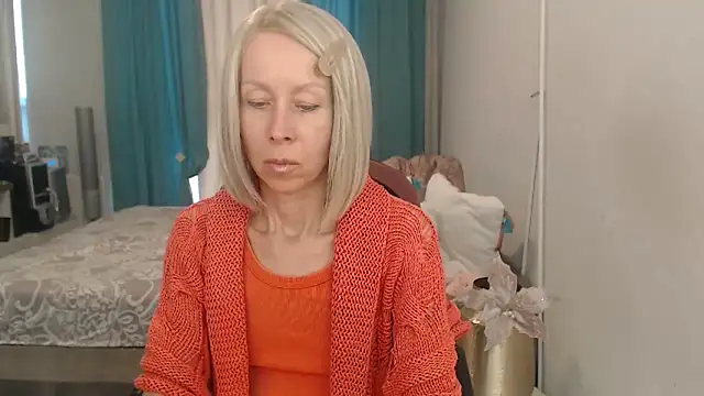 LuxuryNika online show from June 2026 03:43:01 PM
