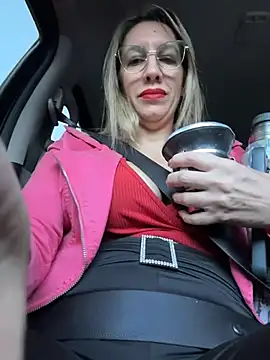Gatitacarlita online show from April 2026 10:57:01 AM