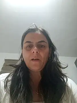 Snapshot of IsabelleCraft chatting on October 2025 08:29:02 PM IsabelleCraft online show from October 2025 08:29:02 PM