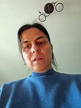 Snapshot of IsabelleCraft chatting on October 2025 11:09:02 AM IsabelleCraft online show from October 2025 11:09:02 AM