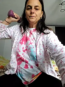 Snapshot of IsabelleCraft chatting on October 2025 10:05:01 AM IsabelleCraft online show from October 2025 10:05:01 AM