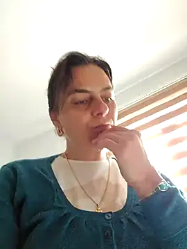 Snapshot of IsabelleCraft chatting on October 2025 09:08:02 AM IsabelleCraft online show from October 2025 09:08:02 AM