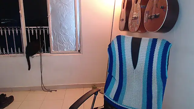 Smoke trip Alicia online show from October 2025 04:45:02 AM