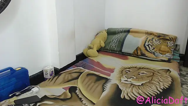 Smoke trip Alicia online show from May 2026 07:18:01 PM